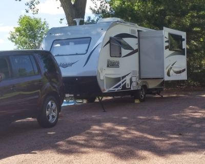 2015 Lance Travel Trailer 1575