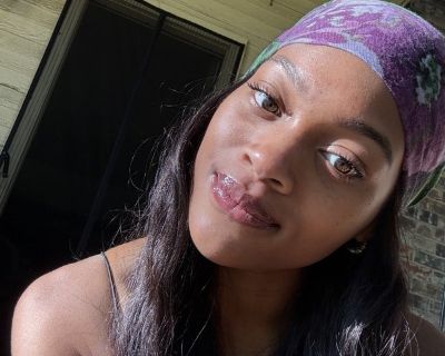 Female Seeking Room in Dallas