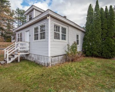 2 Bedroom 1BA 882 ft Single Family Home For Sale in LONDONDERRY, NH