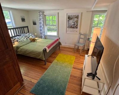 Private room with ensuite in a House with 4 roomies, Princeton, NJ 08540