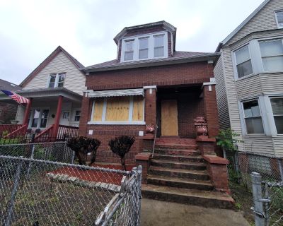 5 Bedroom 2BA 1837 ft Single Family House For Sale in Chicago, IL