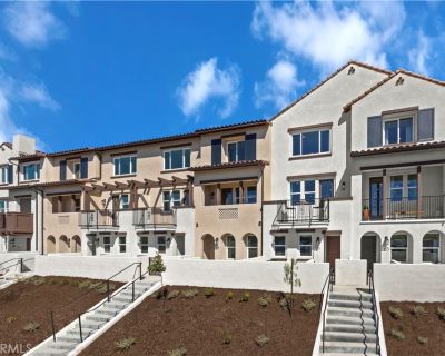 3 Bedroom 3BA 1603 ft Townhouse For Sale in Claremont, CA