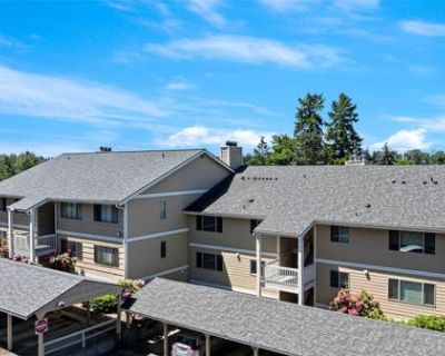 2 Bedroom 2BA 1101 ft Condominium For Sale in BELLEVUE, WA