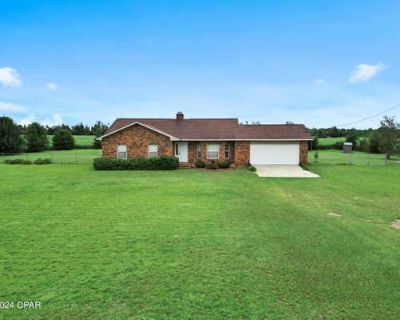 3 Bedroom 2BA 1617 ft Single Family Home For Sale in MARIANNA, FL