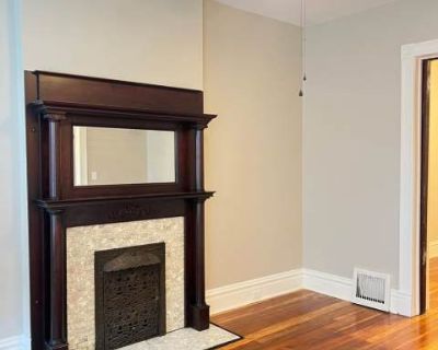 2 Bedroom 1BA 1400 ft Pet-Friendly Apartment For Rent in St. Louis, MO