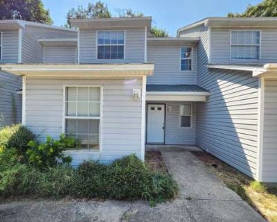 3 Bedroom 2BA 1278 ft Pet-Friendly Apartment For Rent in Wright, FL