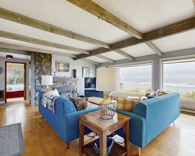 4 Bedroom 2BA Pet-Friendly House Vacation Rental in Seadrifter Oceanfront Beach House,...