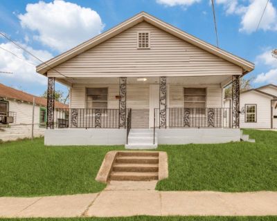 3 bedrooms, 1 bathroom| 3907 Roberts Dallas, TX 75215