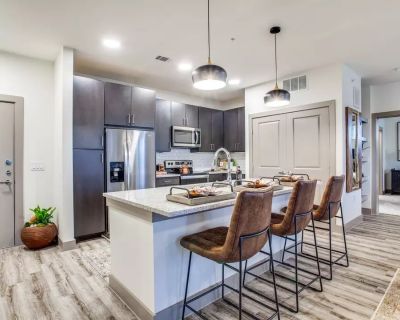1 Bedroom 1BA 723 ft Pet-Friendly Apartment For Rent in Benbrook, TX