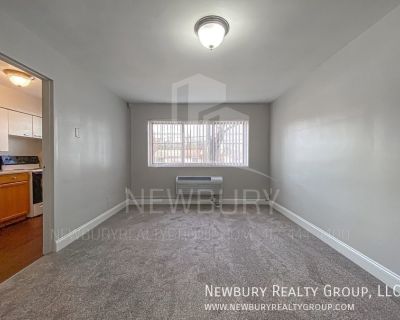 313 San Juan Drive Apt.1. Clean, bright, and beautiful, our move-in-ready two-bedroom, one-bath apartment is 650 square feet just waiting for you to make it your own. Located in the neighborhood of Port Vue. You are a short commute from grocery stores, shopping, and restaurant districts. Enjoy urban living in a suburban setting. Natural light teems through the apartment's living room windows. N...