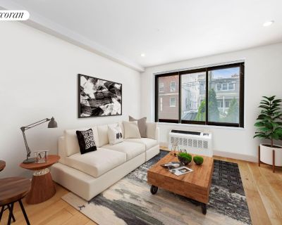 1 Bedroom 1BA 680 ft Condo For Sale in Queens, NY