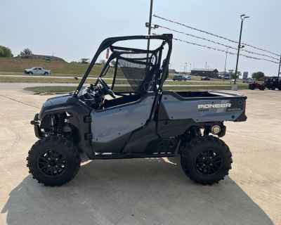 2024 Honda Pioneer 1000 Deluxe