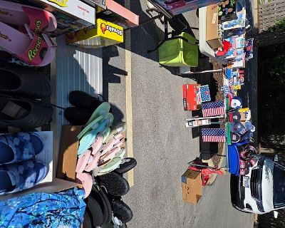 TRUNK SALE, Many Vendors