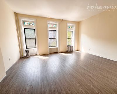 2 Bedroom 1BA Townhouse For Rent in Manhattan, NY