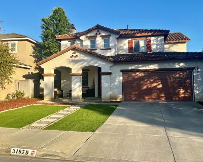 Unfurnished Room for Rent - Spacious house in Temecula, Three bedrooms availab