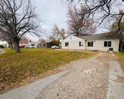 3 Bedroom 1BA 1200 ft Apartment For Rent in Billings, MT