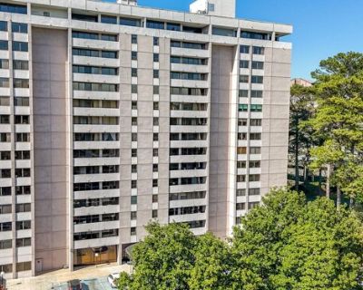 Piedmont Rd Ne Apt I, Atlanta, Condo For Sale