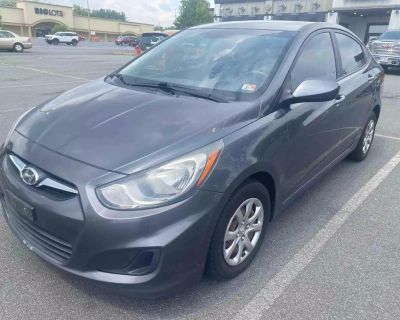 2012 Hyundai Accent GLS Sedan 4D