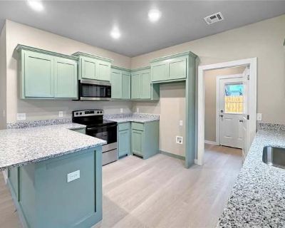 2 Bedroom 2BA 867 ft Pet-Friendly Apartment For Rent in El Reno, OK