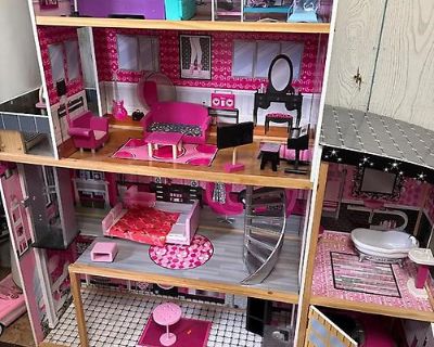 Doll house