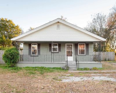 2 Bedroom 1BA 1288 ft Single Family House For Sale in Florence, AL