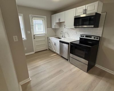 2 Bedroom 1BA Pet-Friendly Apartment For Rent in Kansas City, KS