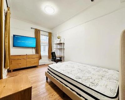 Total rooms: 5. Deposit: $1,140.00 * Utilities included?: Some. References are not required. Non-smoking. Furnishings: Furnished * Parking: No * Garage: No * Yard/patio: No * Balcony/roof terrace: No * Disabled access: No * Living room: shared * Broadband included: Yes. Availability Available Jan 01 2026 Minimum term 1 month Maximum term None. Rugby Rd #464 w/ Terrace - 105 sq ft Furnished corn...