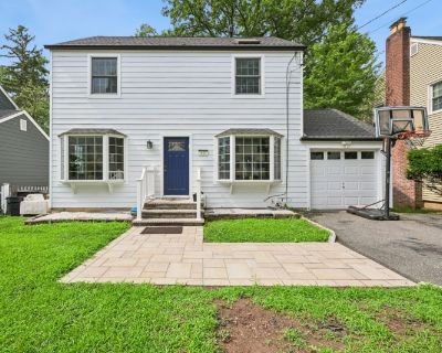 43 Amherst Pl. Located at the center of the town! This charming 4-bed, 2-bath center hall colonial is well designed for you. You'll love being just steps from the town pool,tennis courts, basketball courts, and Little People Park. Plus, it's right next to the Livingston High School campus, home to the library, town hall, and The Oval \" whereall the best town events happen! This home offers Jam...