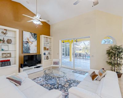 4 Bedroom 3BA Pet-Friendly House Vacation Rental in Waterfront Hideaway, Cape Coral, FL