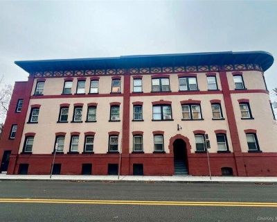 1 Bedroom 1BA Apartment For Rent in Middletown, NY