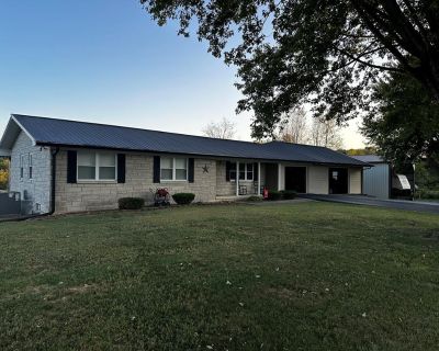 3 Bedroom 1BA 1950 ft Single Family House For Sale in Moss, TN