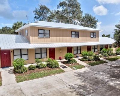 2 Bedroom 1BA 990 ft House For Rent in Sebastian, FL