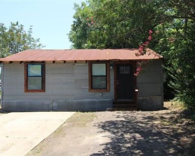 N Waldrip St, Grand Saline, Home For Rent