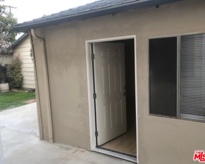 1 Bedroom 1BA 600 ft Condo For Rent in Burbank, CA