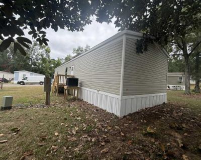 3 Bedroom 2BA 1056 ft Mobile Home For Rent in Tallahassee, FL