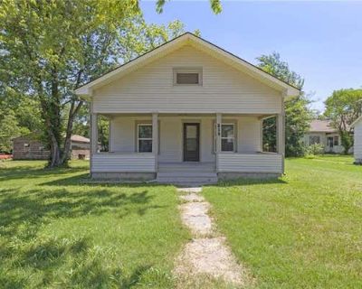 2 Bedroom 1BA 1173 ft Single Family Home For Sale in OTTAWA, KS