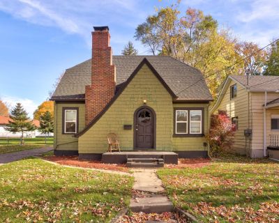 5 Bedroom 1BA 1934 ft Single Family House For Sale in Saginaw, MI