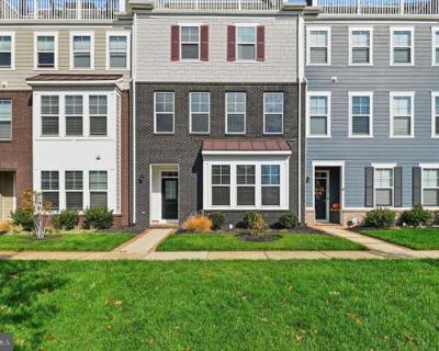 4 Bedroom 3BA 2776 ft Townhouse For Sale in DUMFRIES, VA