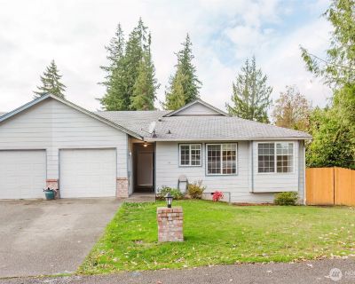 3 Bedroom 1BA 1107 ft Townhouse For Sale in Port Orchard, WA