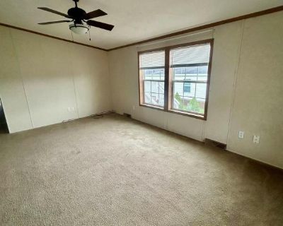 19 King Arthur Dr.. 3 Bedroom. 2 Bathroom. 1568 ft