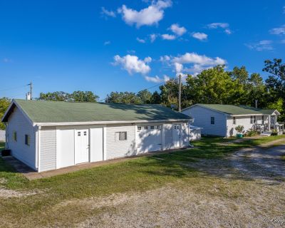 3 Bedroom 1BA 1450 ft Single Family House For Sale in Mountain Grove, MO