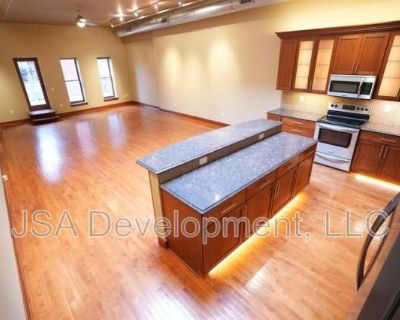 2 Bedroom 2BA 1720 ft Pet-Friendly Apartment For Rent in Waterloo, IA