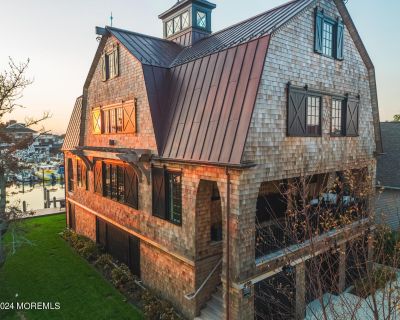 5 Bedroom 5BA 3877 ft Single Family Home For Sale in Bay Head, NJ