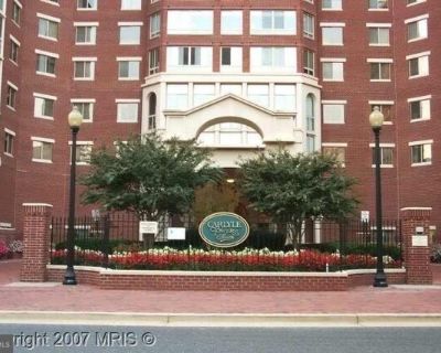 2151 Jamieson Ave Unit 1801-02. Over 1800 SF! combined units [BR 01 and BR02] plus HUGE Primary BR with attached sitting Room plus 2 enclosed balconies. Wood floors, closet built-ins, wainscoting, crown molding, granite counters, tiled balconies, jet tub,1 gar space, storage, kitchen with breakfast room and pantry!. 3 Bedroom. 3.5 Bathroom. 2183 ft