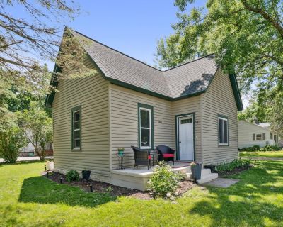 2 Bedroom 1BA 800 ft Single Family House For Sale in New Richmond, WI