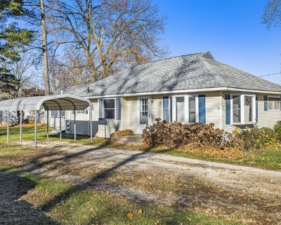 3 Bedroom 1BA 1007 ft Single Family House For Sale in Centreville, MI