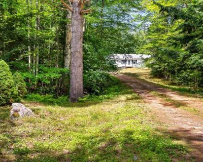 3 Bedroom 2BA 1400 ft Single Family Home For Sale in CHESTER, VT