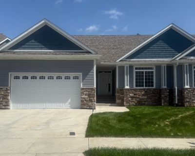 4 Bedroom 3BA 3358 ft Townhouse For Sale in Rochester, MN