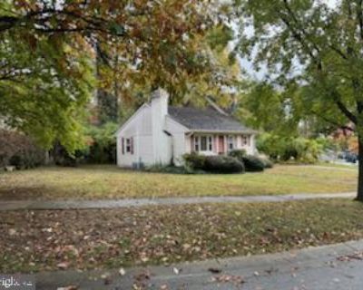 2 Bedroom 1BA 964 ft Single Family House For Sale in Bethesda, MD