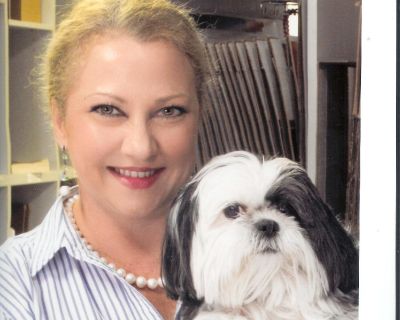 Professional Designer (woman) looking for a nice room to rent in Ft. Myers/Naples